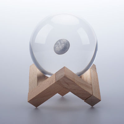 Artisanat en résine Meteorite cadeau boule spatiale cadeau sphère cristalline claire de 80 mm