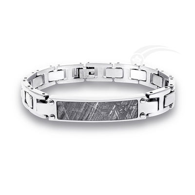 Un bracelet météorite pour homme de 18 cm.