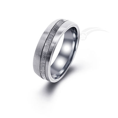 Différentes tailles correspondant des alliances de mariage de météorites Design accrocheur